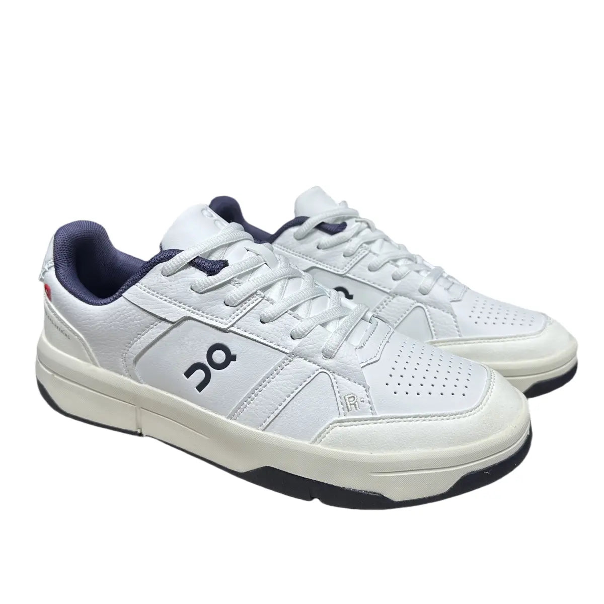 On THE ROGER Clubhouse 3 Women's White/Ice